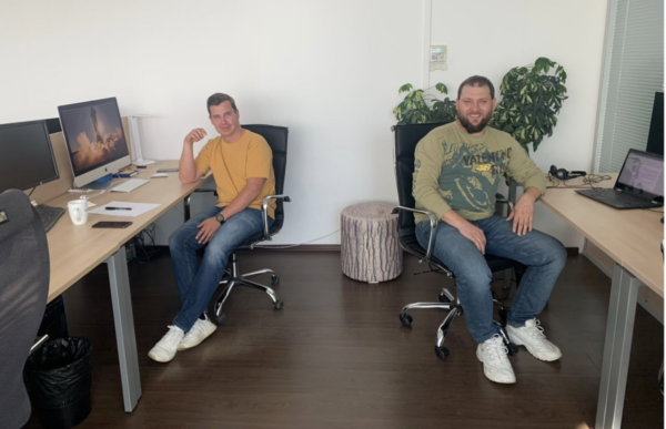 (Left) Nikita Derzhavinsky, owner of the Navixy GIS product, (right) Vlad Tsveklinsky, Navixy Sales Manager